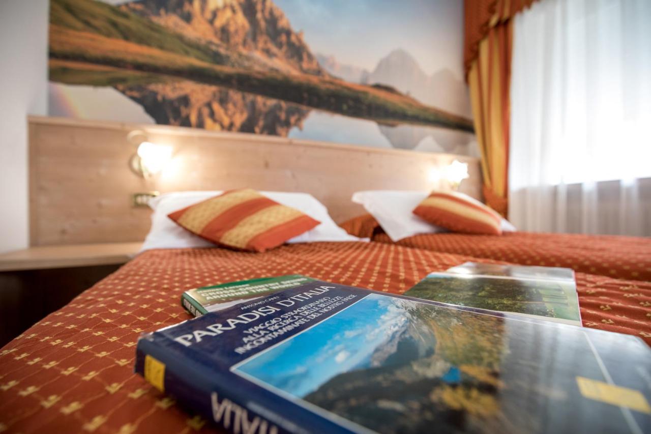 Hotel Touring Predazzo Exteriér fotografie