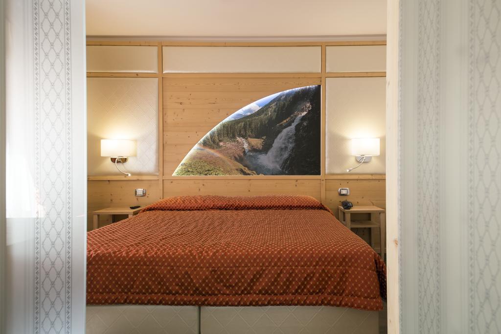Hotel Touring Predazzo Exteriér fotografie