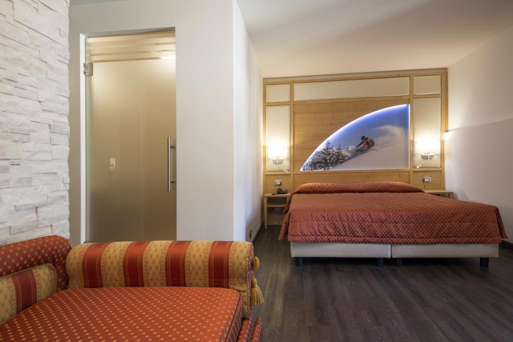 Hotel Touring Predazzo Exteriér fotografie