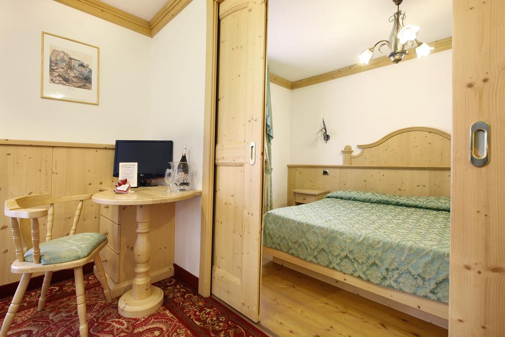 Hotel Touring Predazzo Exteriér fotografie
