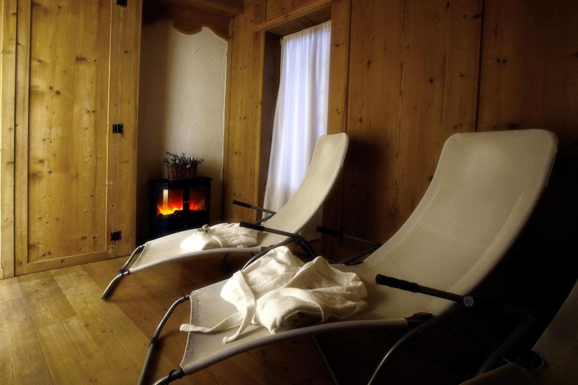 Hotel Touring Predazzo Exteriér fotografie